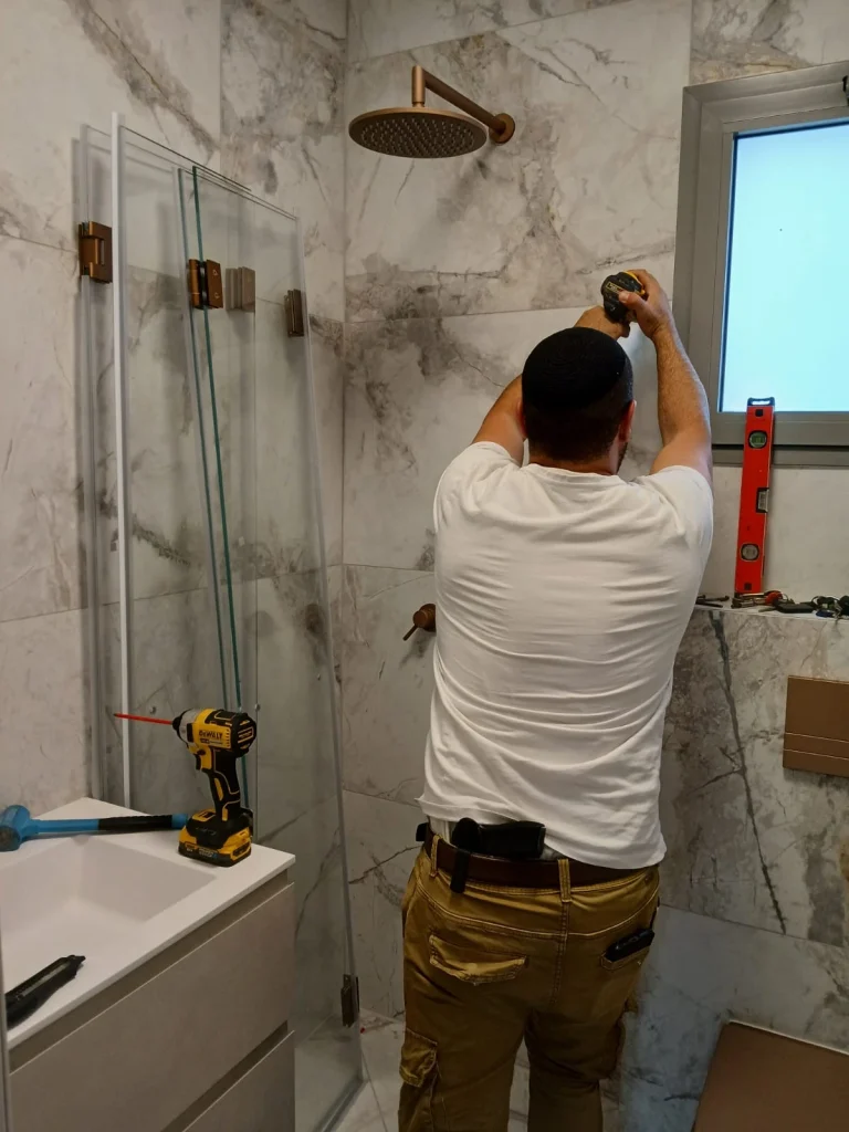 התקנת מקלחון